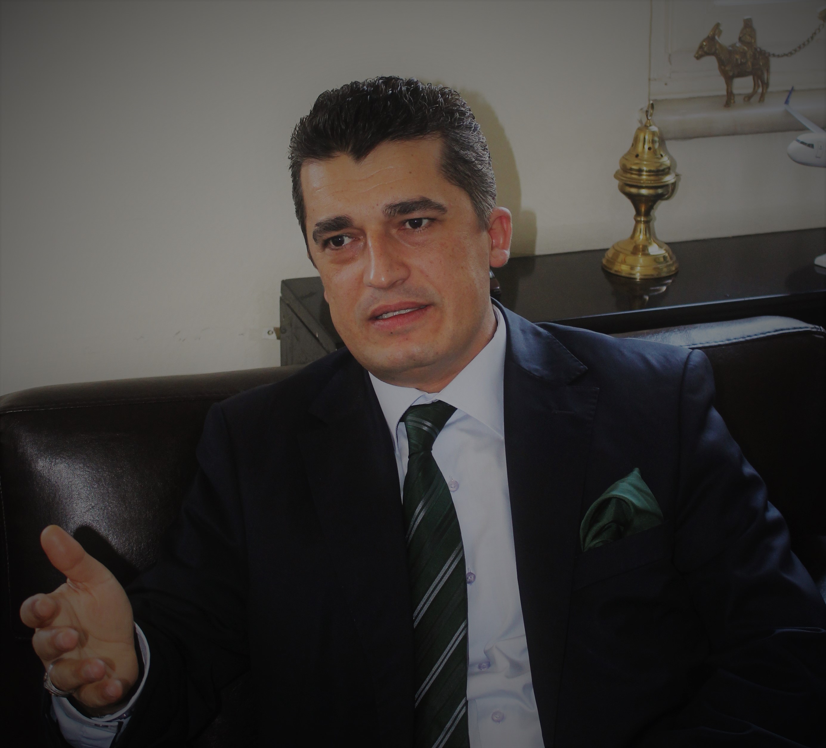 Türkiye örtülü bir İMF Programı ile karşı karşıyadır; Kemal Derviş’in yerini Mehmet Şimşek Almıştır…